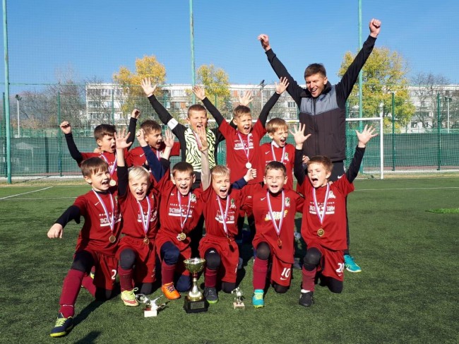 Юные футболисты из Новочеркасска взяли первенство на межрегиональном турнире в Пятигорске
