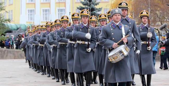 Донские казаки – срочники направлены на службу в Президентский полк комендатуры Московского Кремля