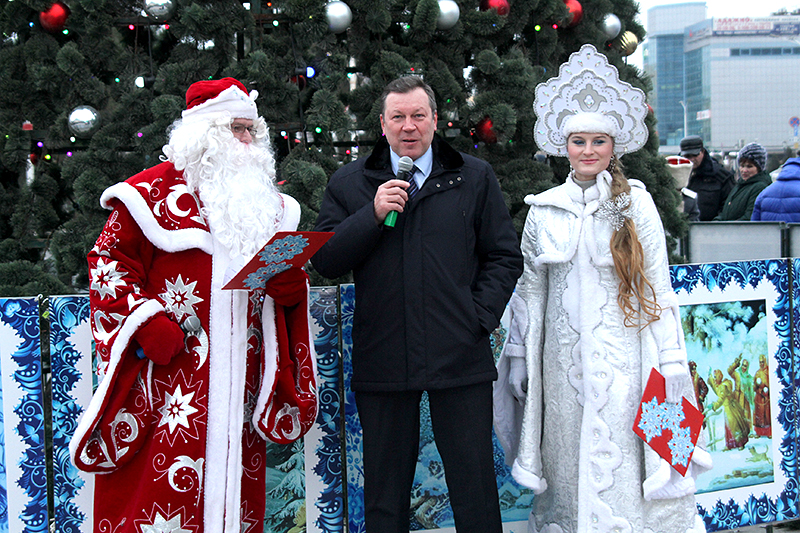 В Новочеркасске состоялось открытие главной городской елки