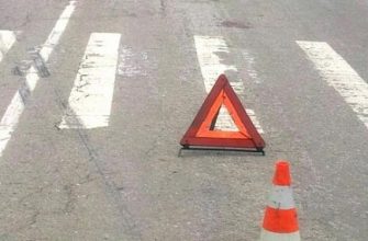 Под Новочеркасском под колесами грузовика погиб сотрудник дорожных служб