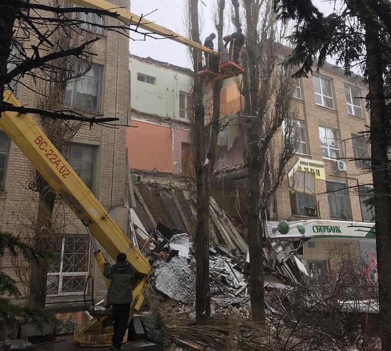При обрушении здания в Новочеркасске никто не пострадал