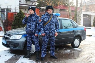 В Донской столице росгвардейцы передали полицейским двоих подростков, убежавших из дома