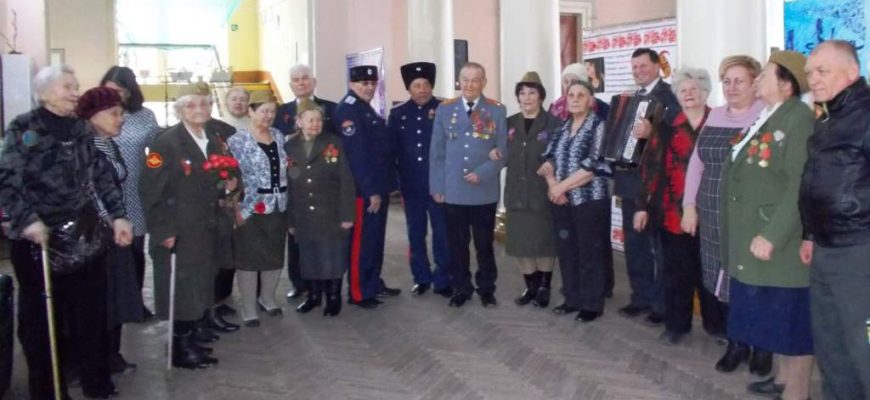 76-ю годовщину освобождения Новочеркасска от фашистских захватчиков отметили в Октябрьском