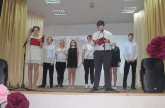 Праздничный концерт к 8 Марта состоялся в Новочеркасском машиностроительном колледже