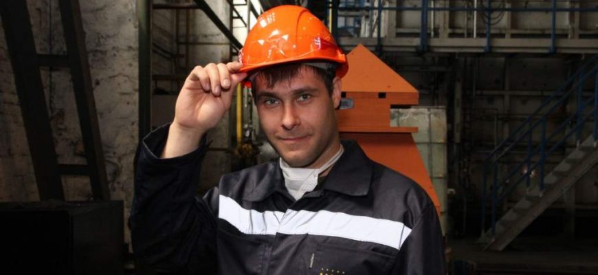 На базе Новочеркасского электродного завода стартовал чемпионат рабочих профессий Группы ЭПМ