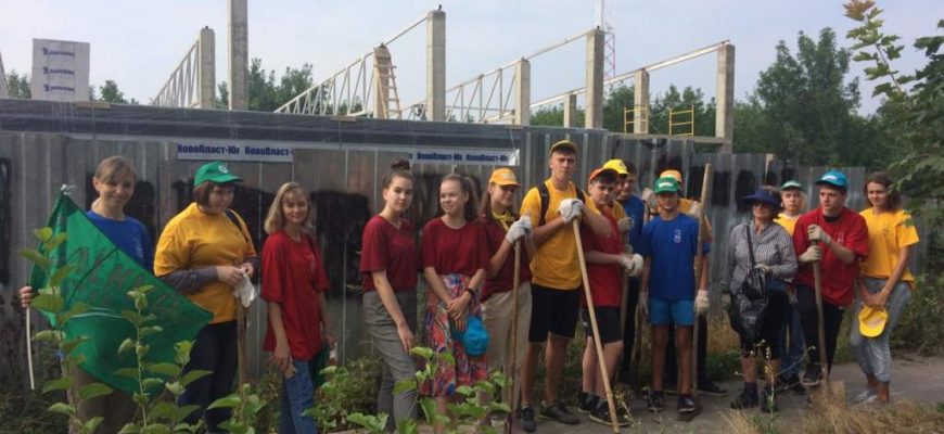 Эковолонтёры Новочеркасска провели субботник в роще «Красная весна»