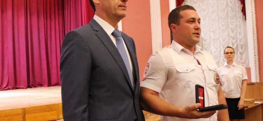 Пять сотрудников Госавтоинспекции донского региона награждены знаком «За ратную службы»
