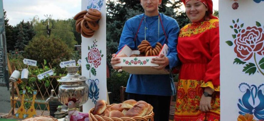 Батайск отпраздновал свой юбилей красочным карнавальным шоу
