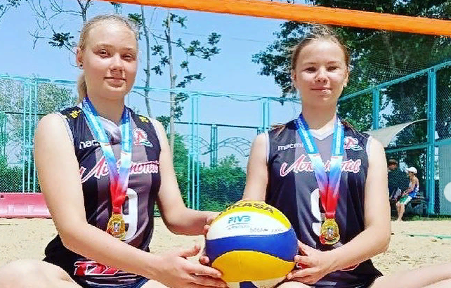Новочеркасские спортсменки завоевали золото первенства Ростовской области по пляжному волейболу