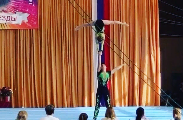 Новочеркасские акробаты завоевали серебро «Двух звезд» на соревнованиях в Краснодаре
