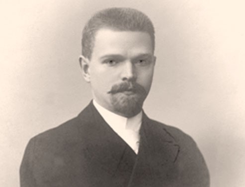 В 1872 году родился Александр Федорович Флеров. Его имя носит одна из улиц Новочеркасска