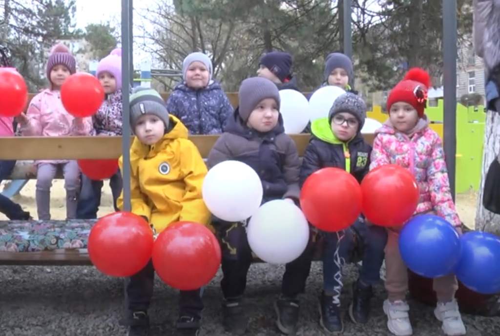 Новую спортивную площадку открыли в детском саду № 61 Новочеркасска