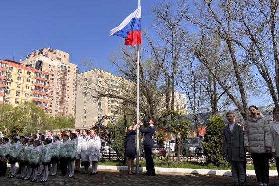 СМИ узнали подробности церемонии поднятия флага в школах Ростовской области с 1 сентября