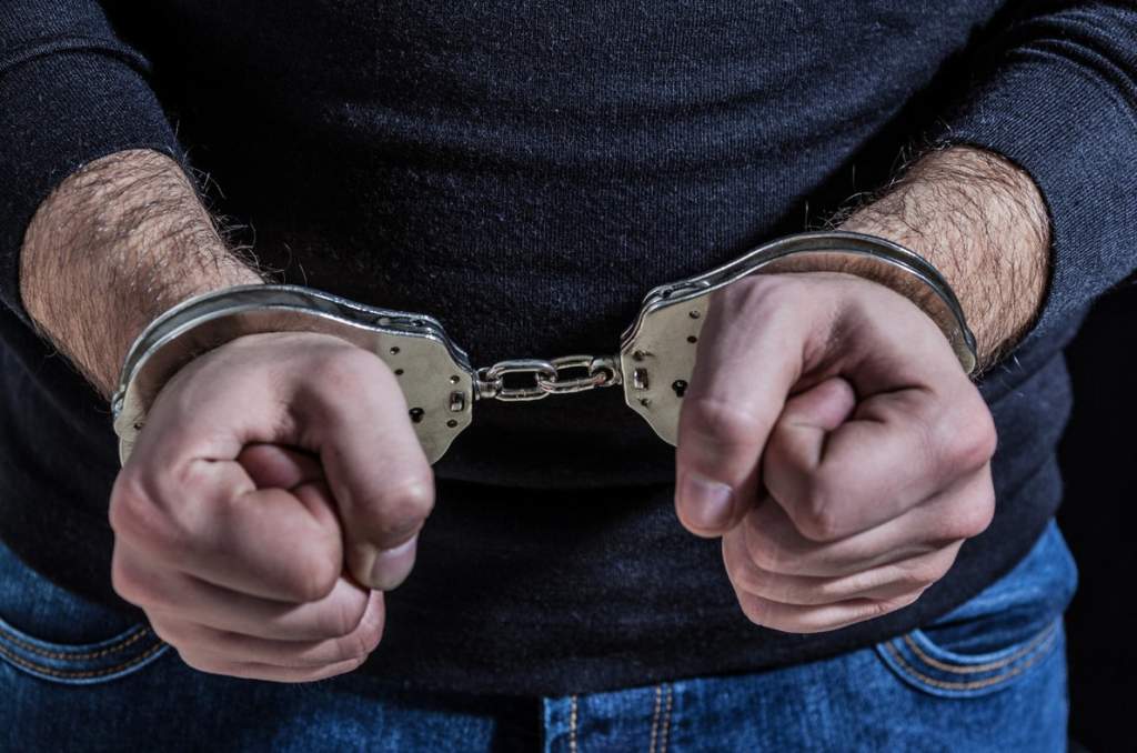 В Новочеркасске задержали подозреваемого в ограблении магазина