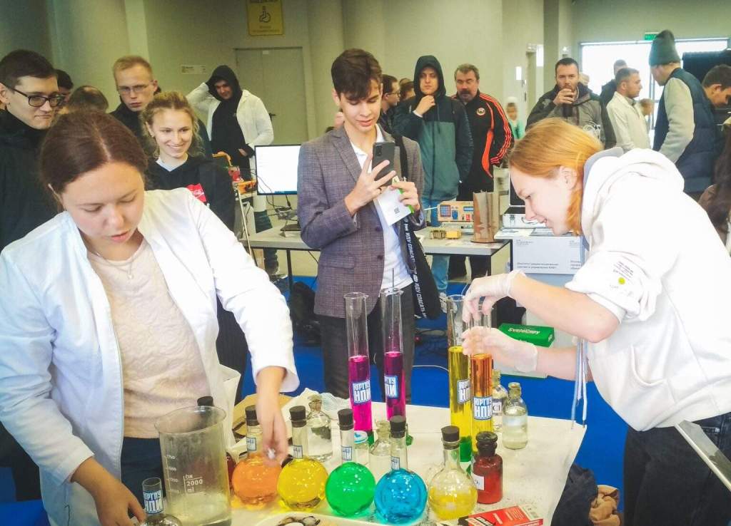 Новочеркасские политехники приняли участие в Фестивале науки