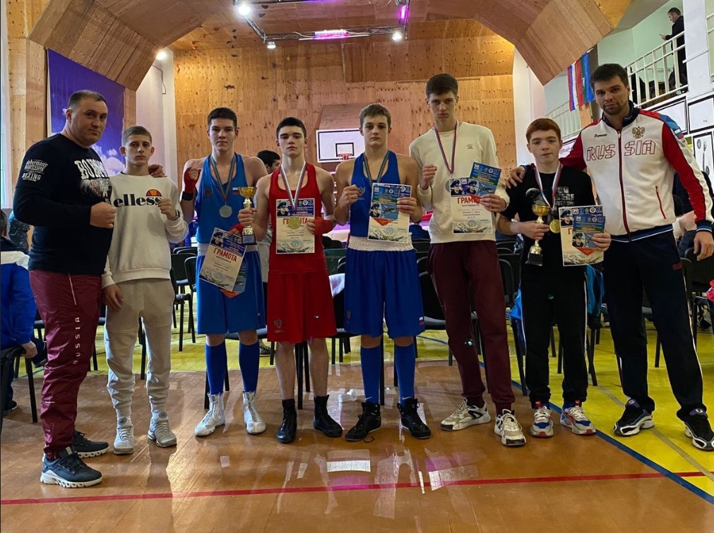 Пять медалей завоевали боксеры Новочеркасска на представительном турнире в Карачаево-Черкессии