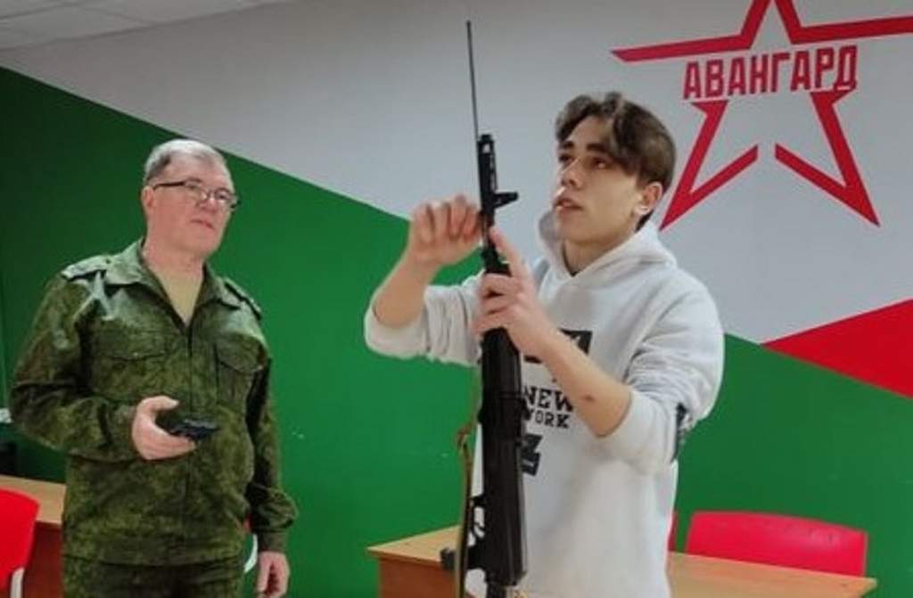 Курс начальной военной подготовки прошли школьники Новочеркасска