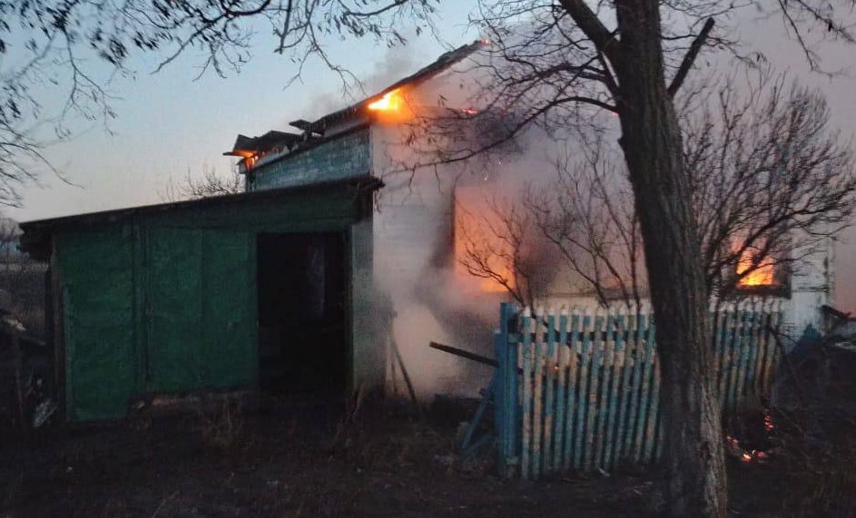 В Ростовской области в огне пожара погибли двое детей