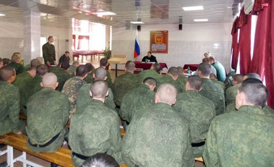 Троих военных осудили за вымогательство у сослуживца в Новочеркасске
