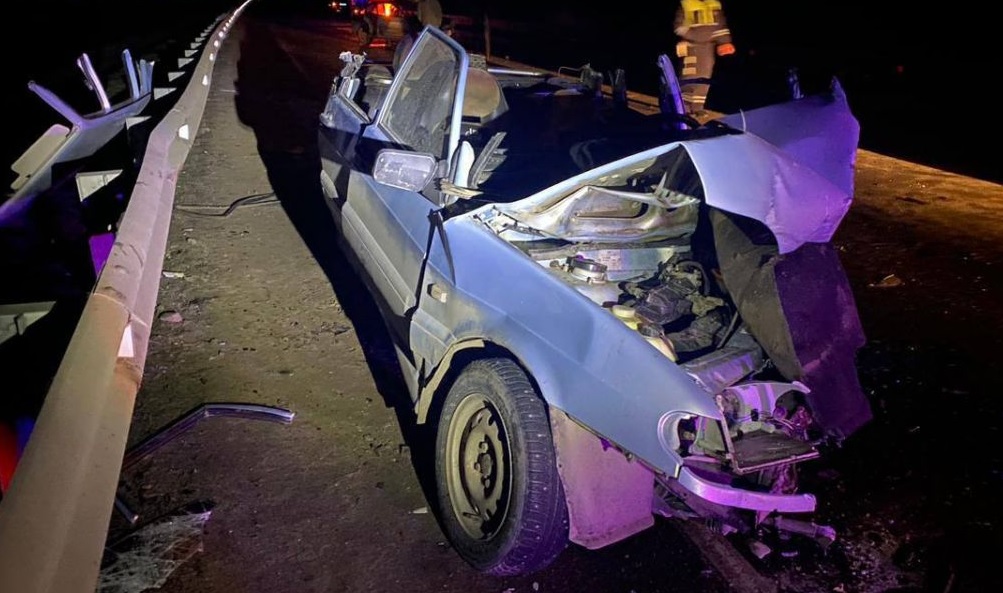 На трассе в Ростовской области в ДТП погиб 30-летний водитель