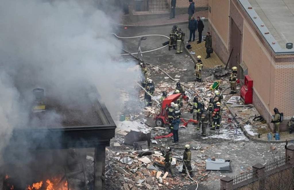 СМИ: При взрыве в здании ФСБ Ростовской области погибли четыре человека