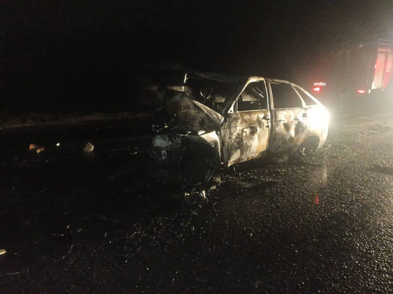 В аварии на трассе в Ростовской области в загоревшихся машинах погибли два водителя