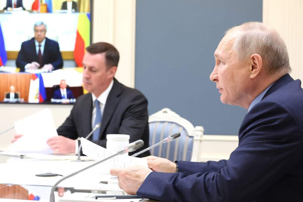Василий Голубев доложил Президенту РФ о благоприятных условиях для закладки хорошего урожая