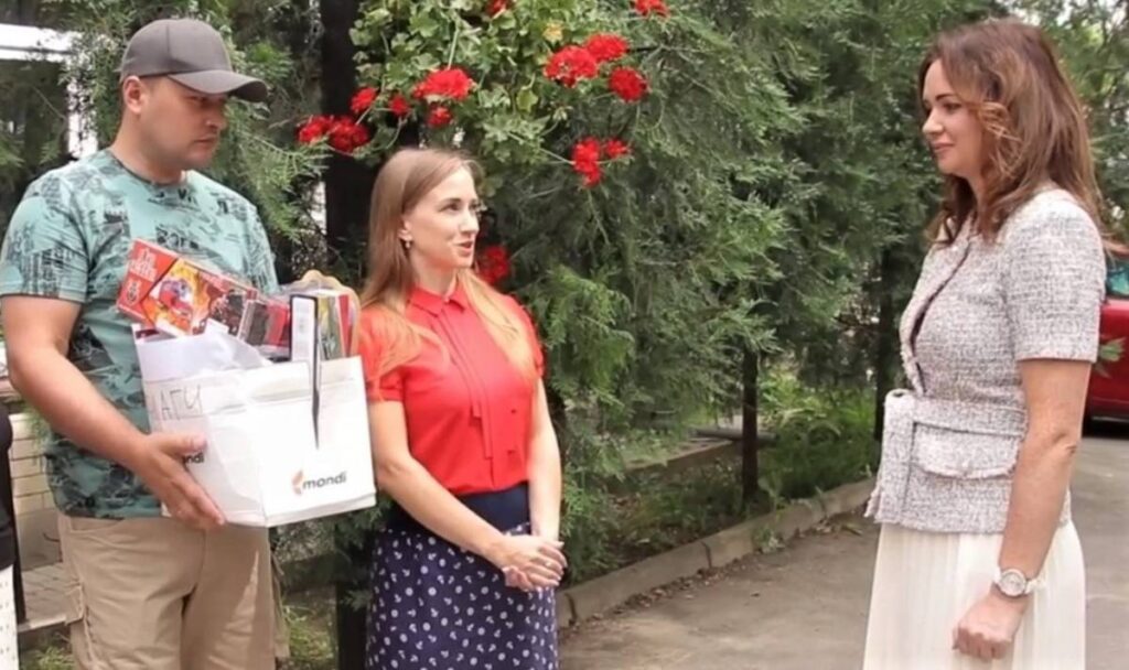 Депутат Лидия Новосельцева передала гуманитарную помощь жителям Белгородской области