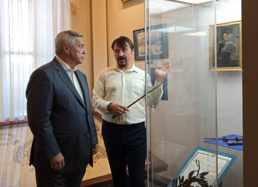 Василий Голубев посетил в Новочеркасске выставку к юбилею Платова