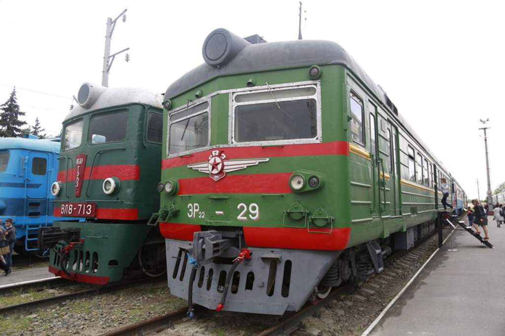 В Ростовской области из-за падения БПЛА остановили движение поездов