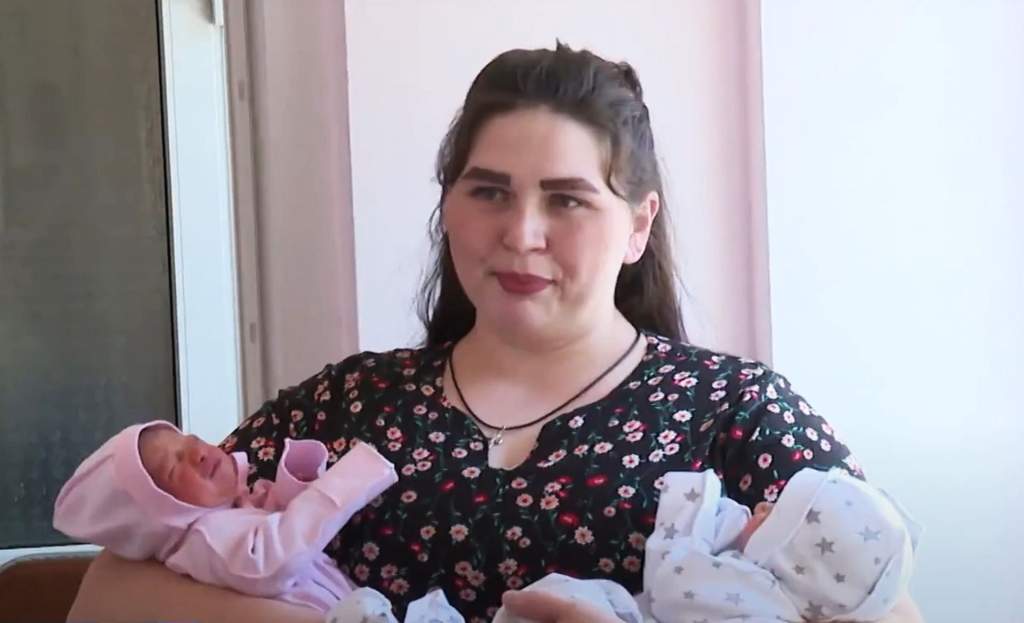 Две двойни подряд за два года родились в семье в Новочеркасске
