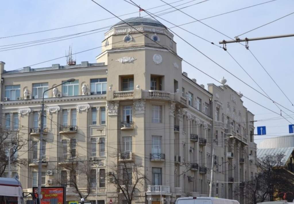 Жильцам поврежденных при атаке БПЛА домов в Ростове предложат жилье