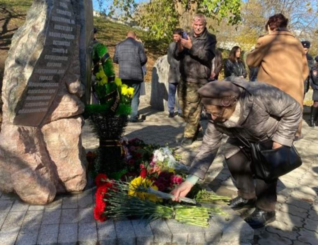 В Новочеркасске почтили память погибших сотрудников органов внутренних дел