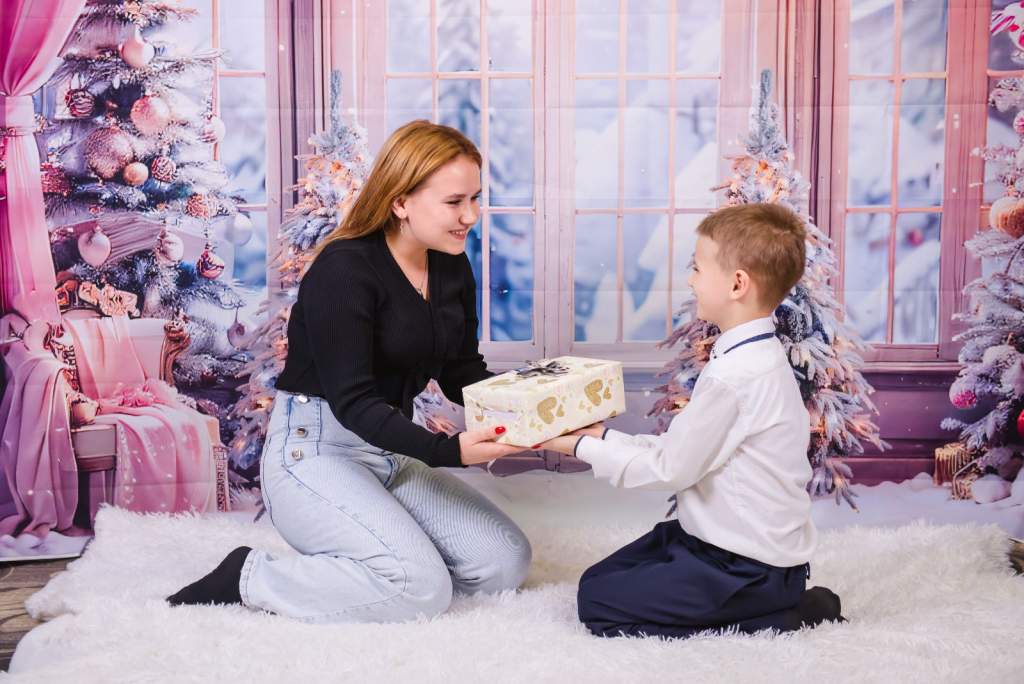 В Ростовской области стартовала акция «Новый год в кругу семьи»